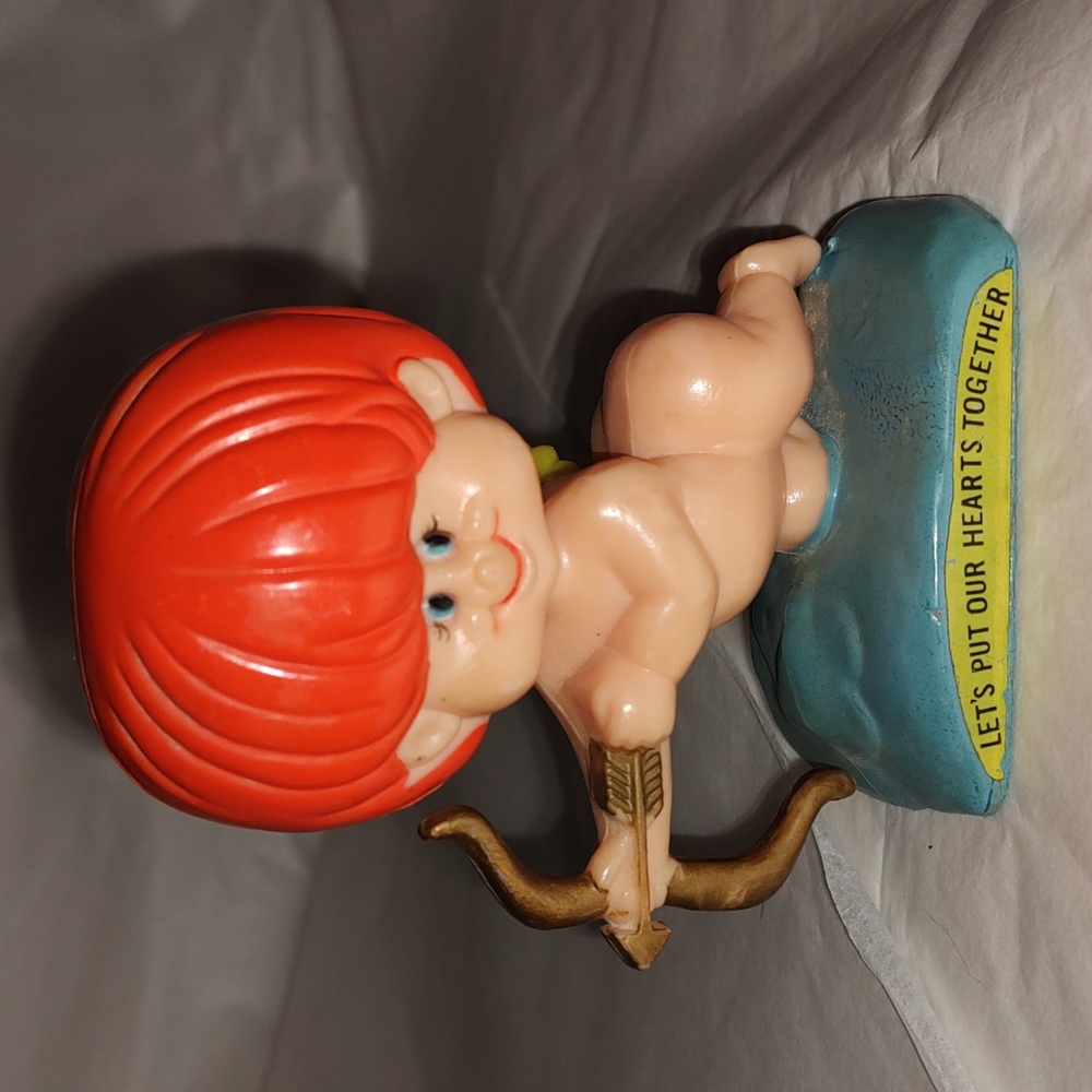 Valentine Vintage Figurine Love 💘 Hearts Ginger Cupid